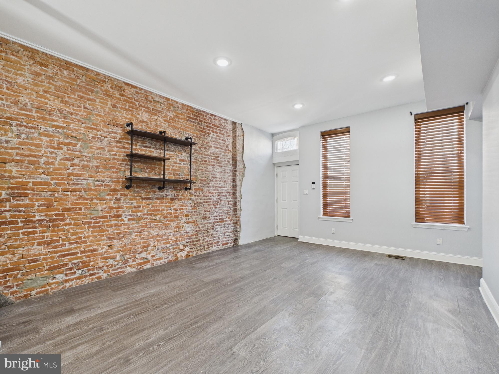 MANTUA - Residential