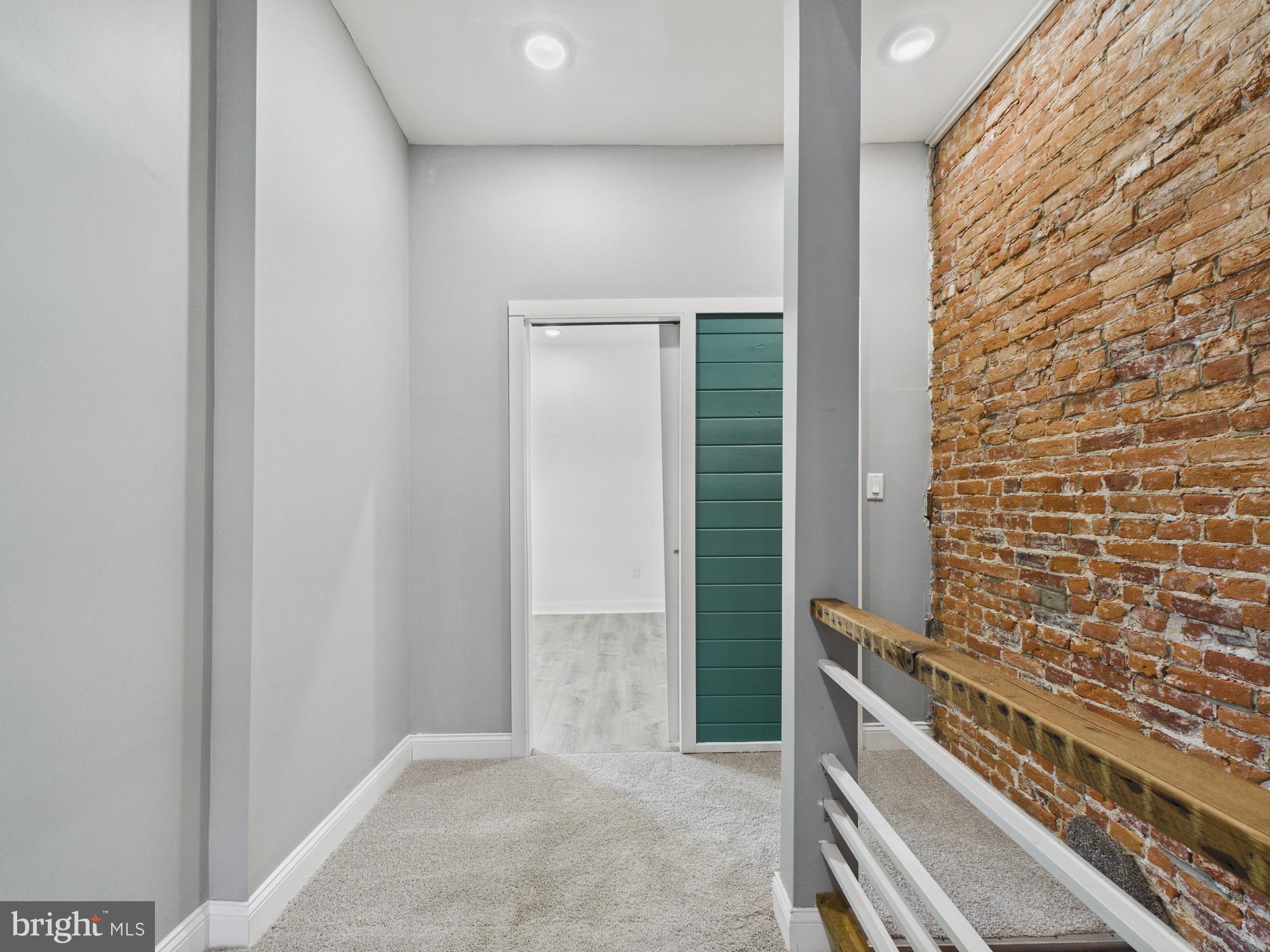 MANTUA - Residential