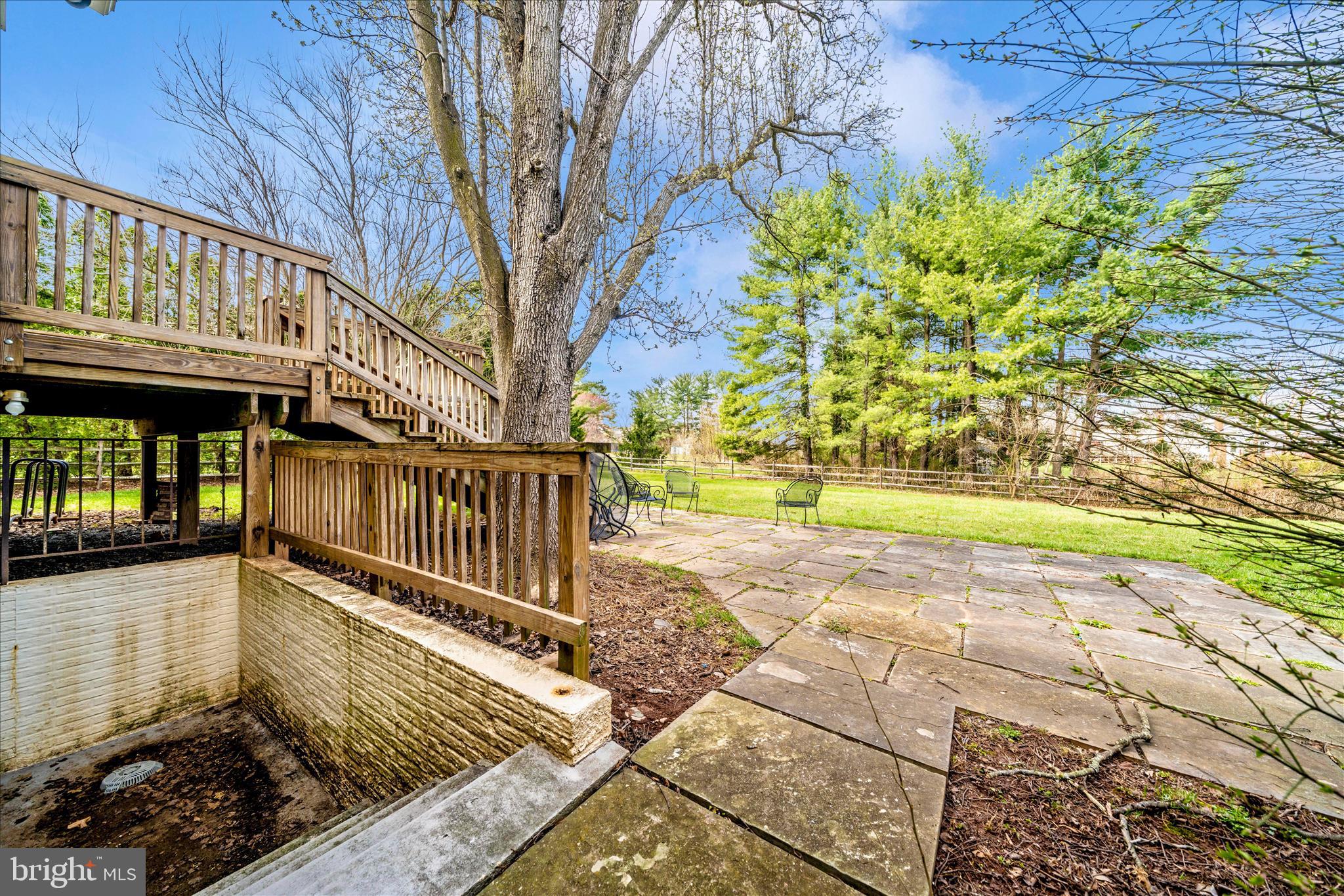 SENECA CHASE - Residential