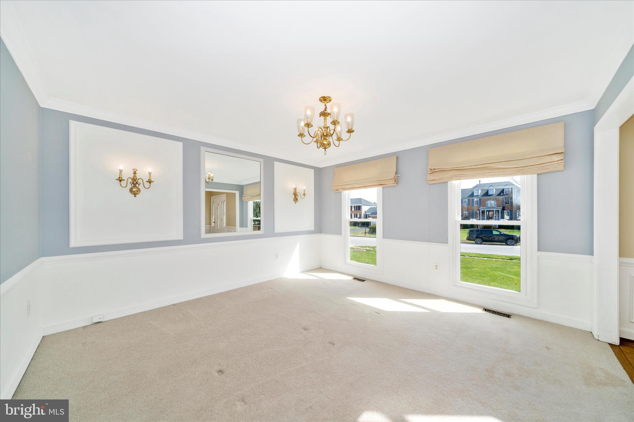 SENECA CHASE - Residential