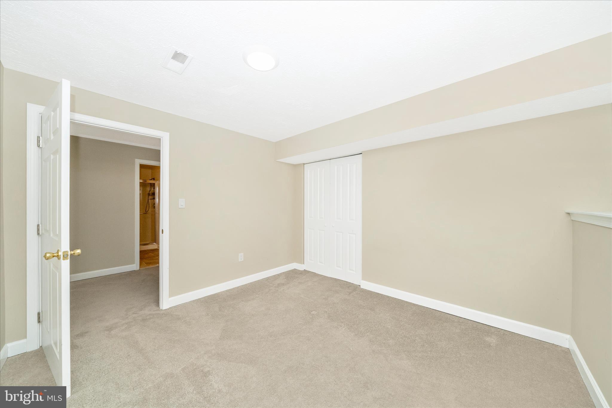 SENECA CHASE - Residential