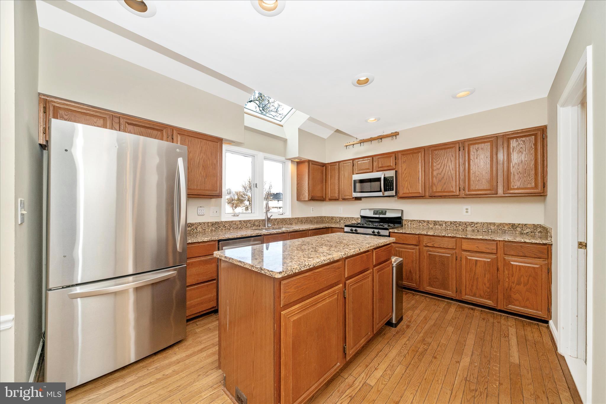 SENECA CHASE - Residential