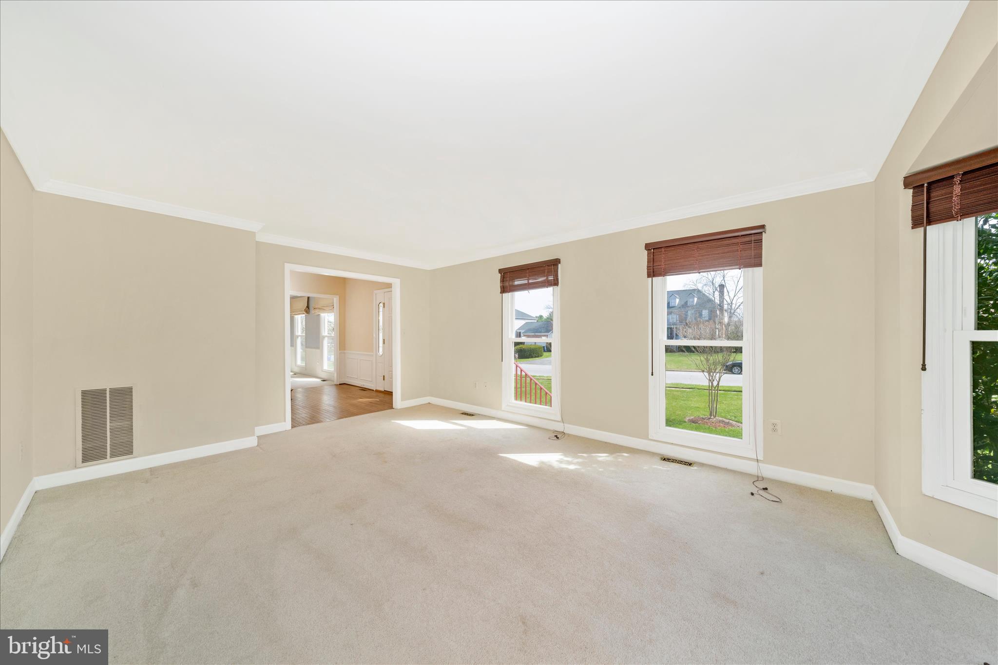 SENECA CHASE - Residential