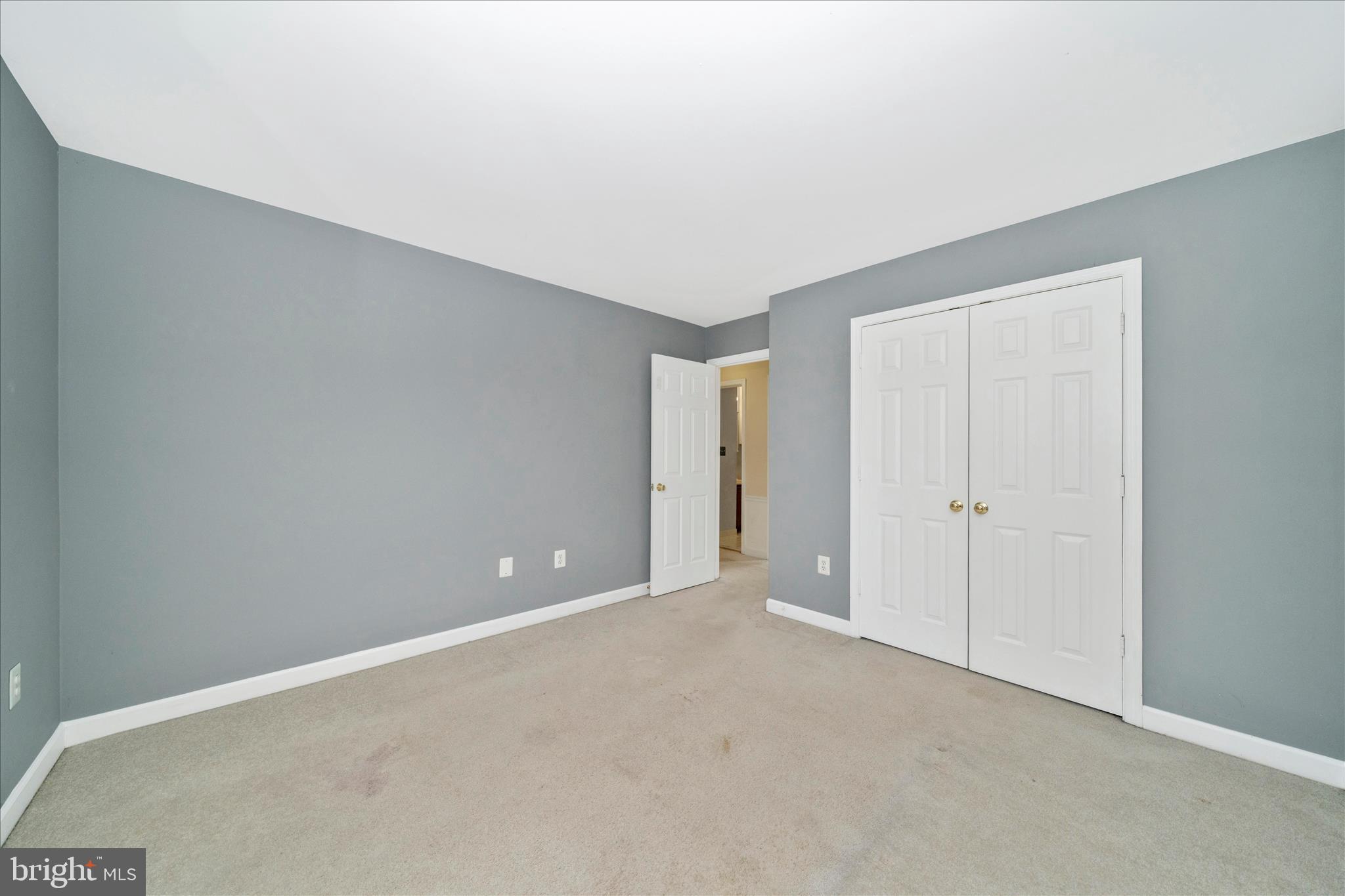 SENECA CHASE - Residential