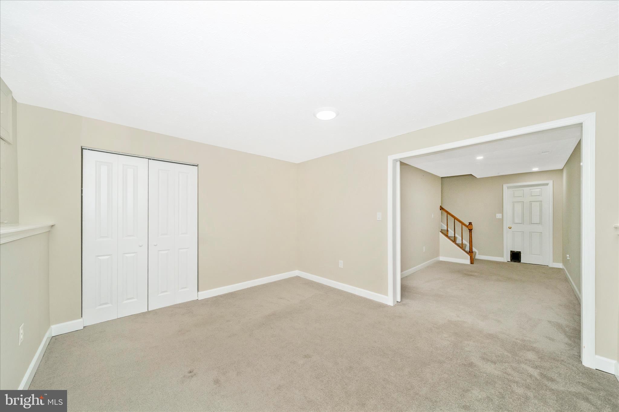 SENECA CHASE - Residential