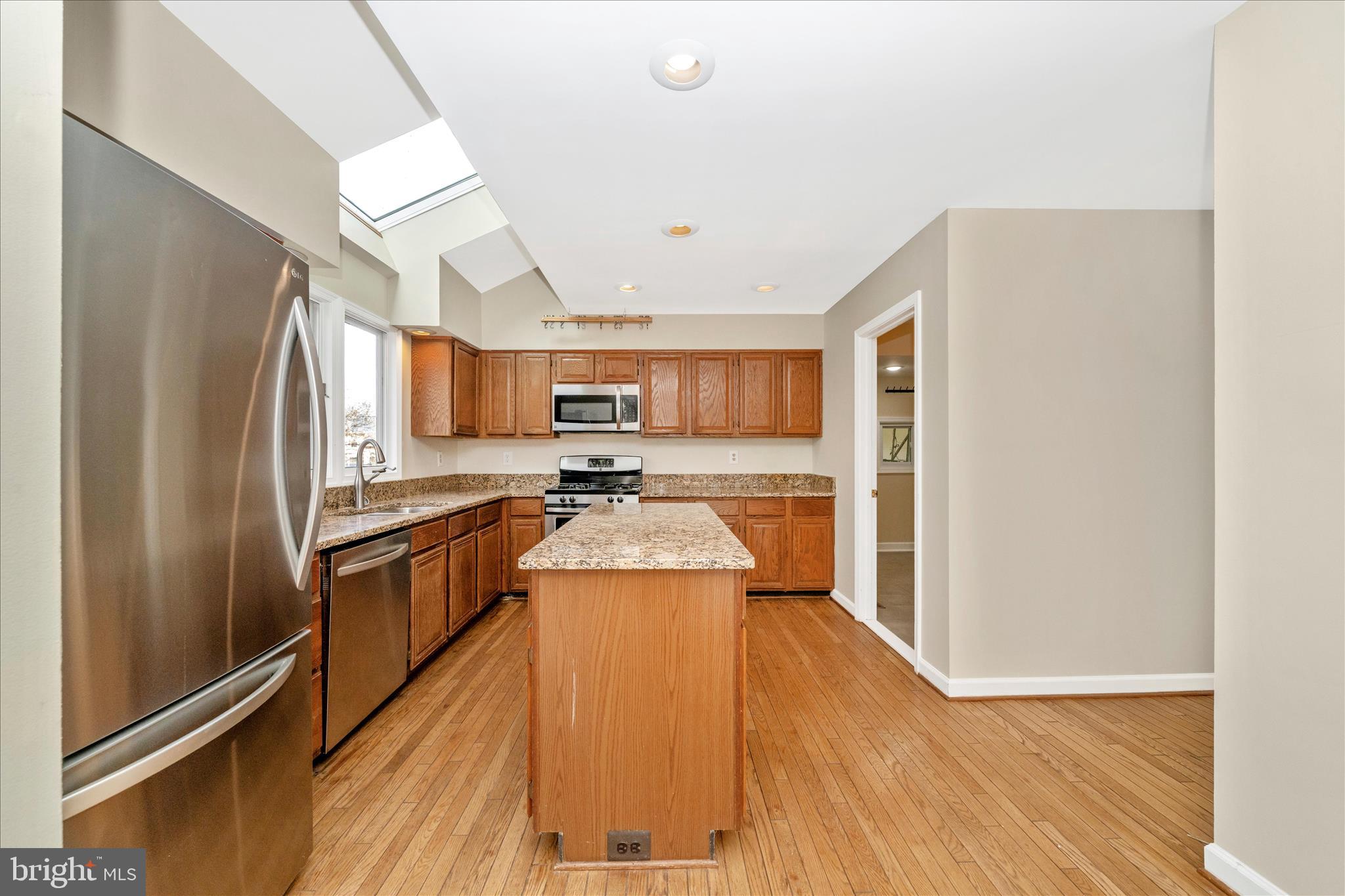 SENECA CHASE - Residential