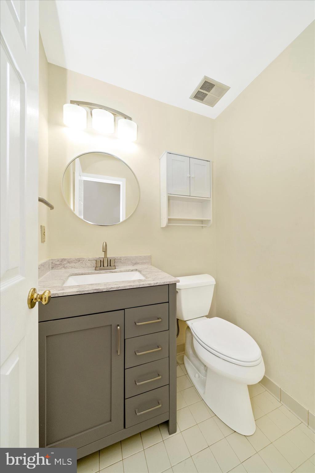 SENECA CHASE - Residential