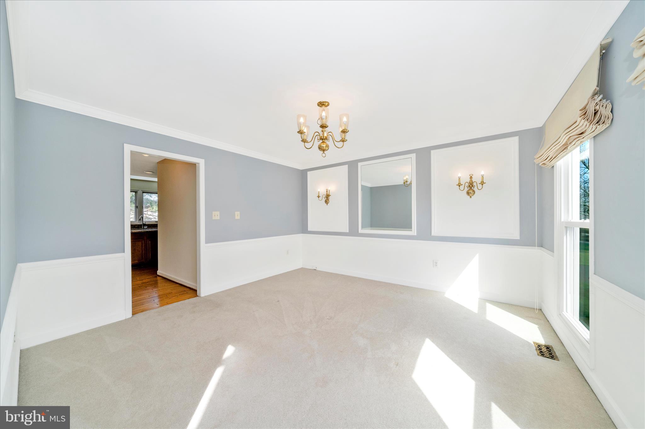 SENECA CHASE - Residential