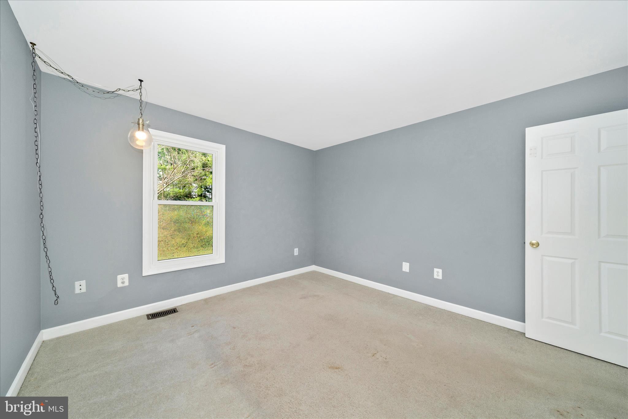 SENECA CHASE - Residential