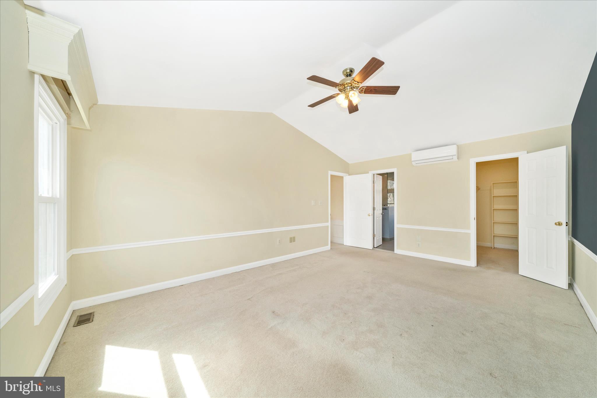 SENECA CHASE - Residential