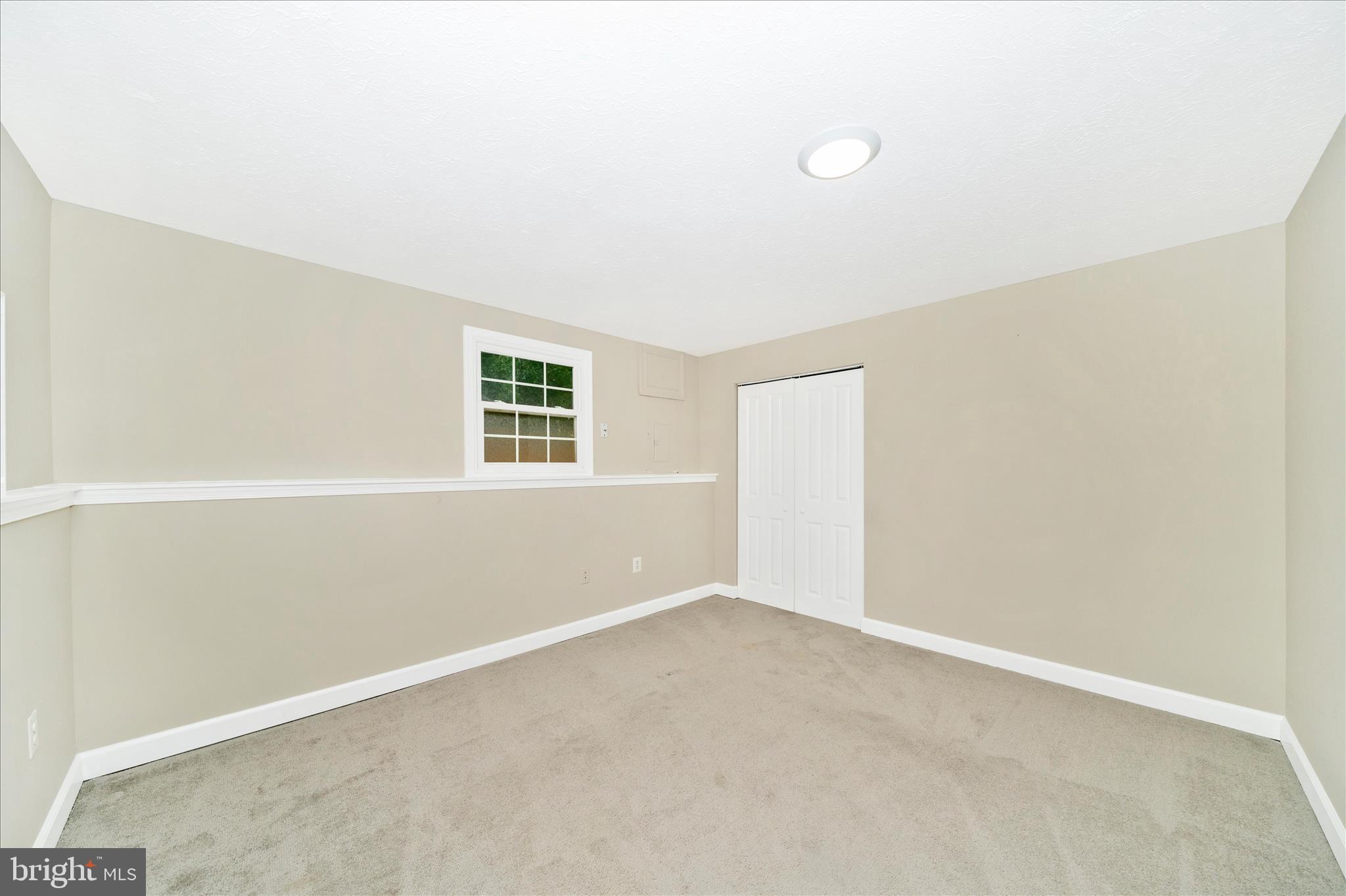 SENECA CHASE - Residential