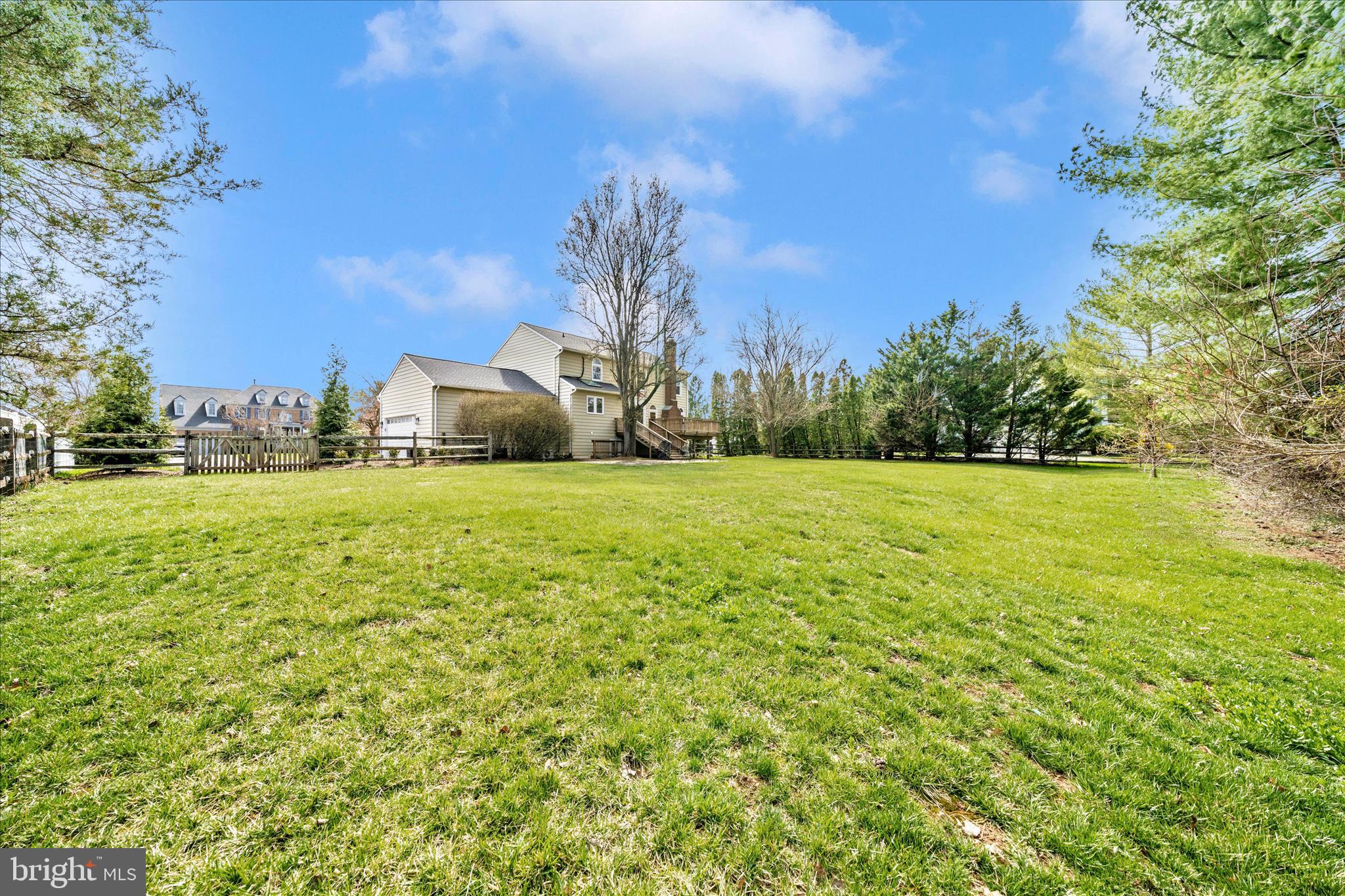 SENECA CHASE - Residential