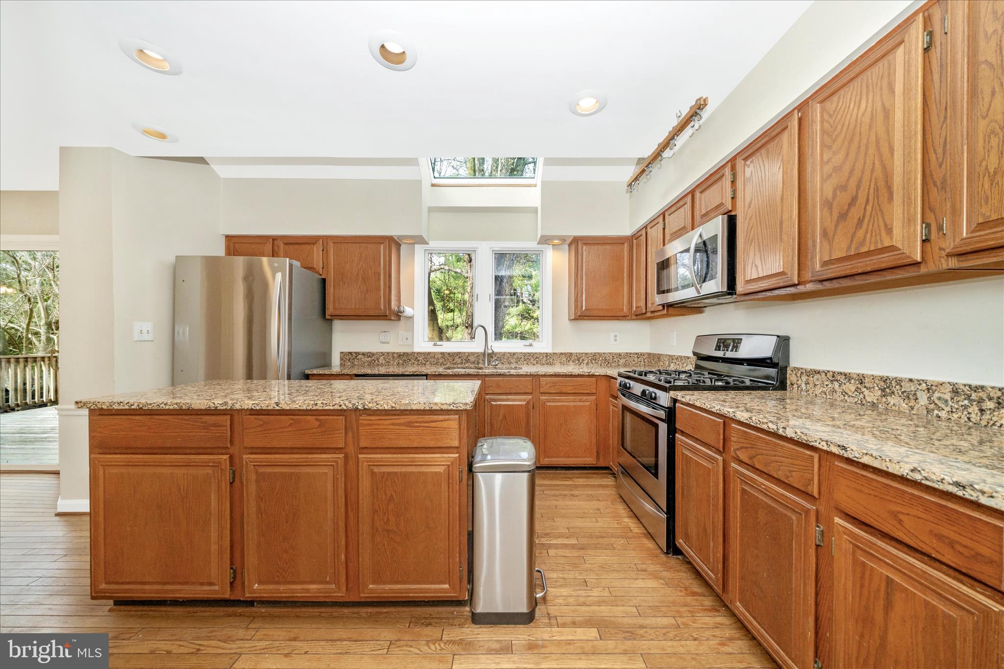 SENECA CHASE - Residential