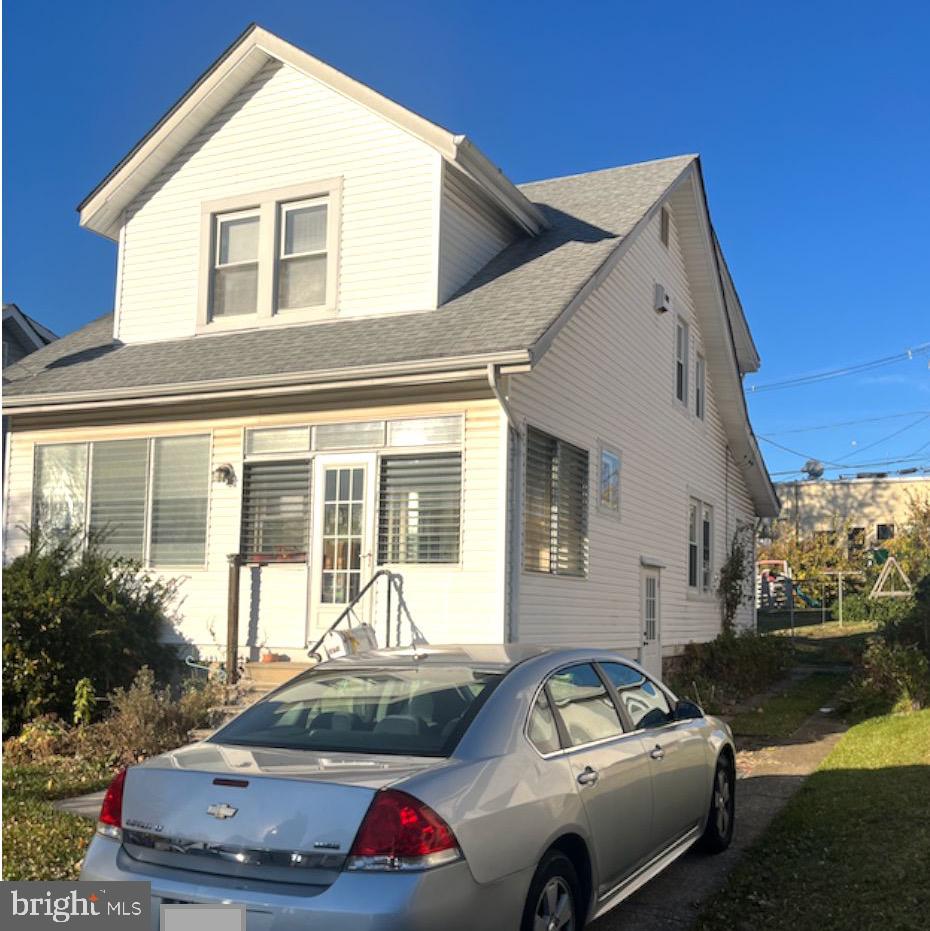 3014 OAKCREST AVENUE