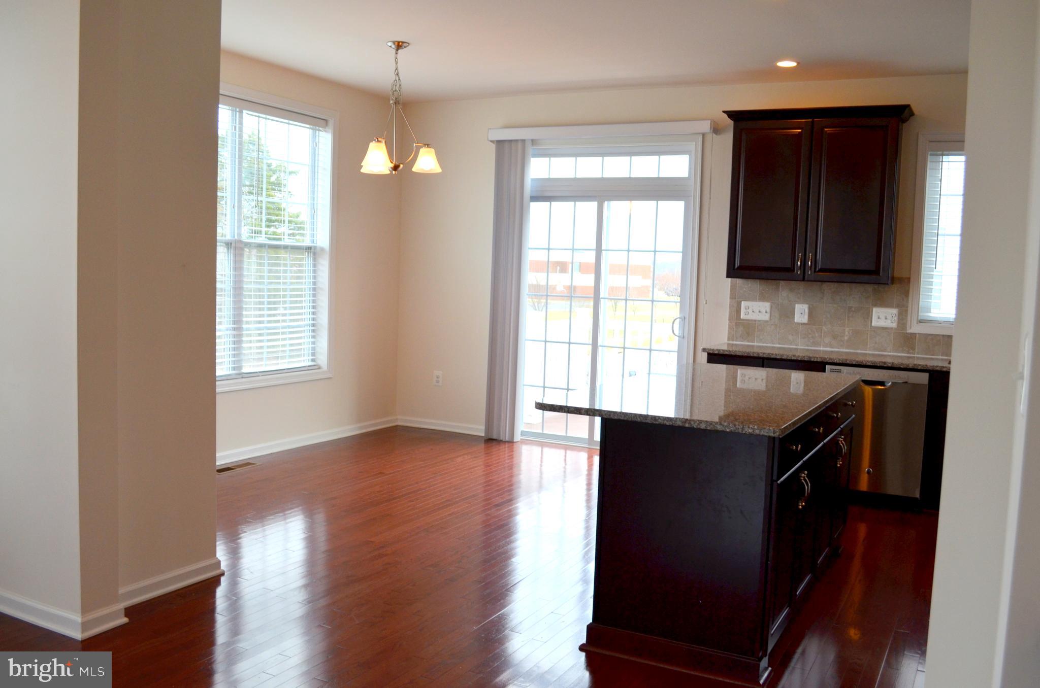 LOUDOUN VALLEY ESTATES 2 - Residential Lease