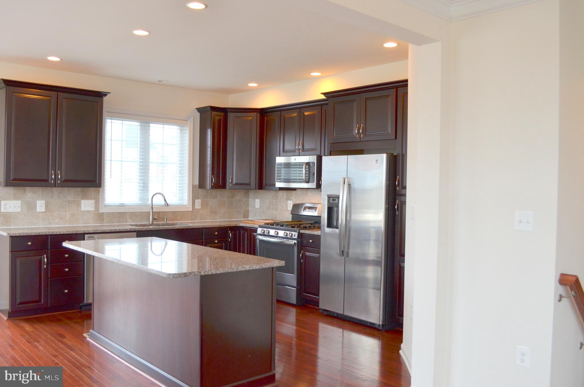 LOUDOUN VALLEY ESTATES 2 - Residential Lease