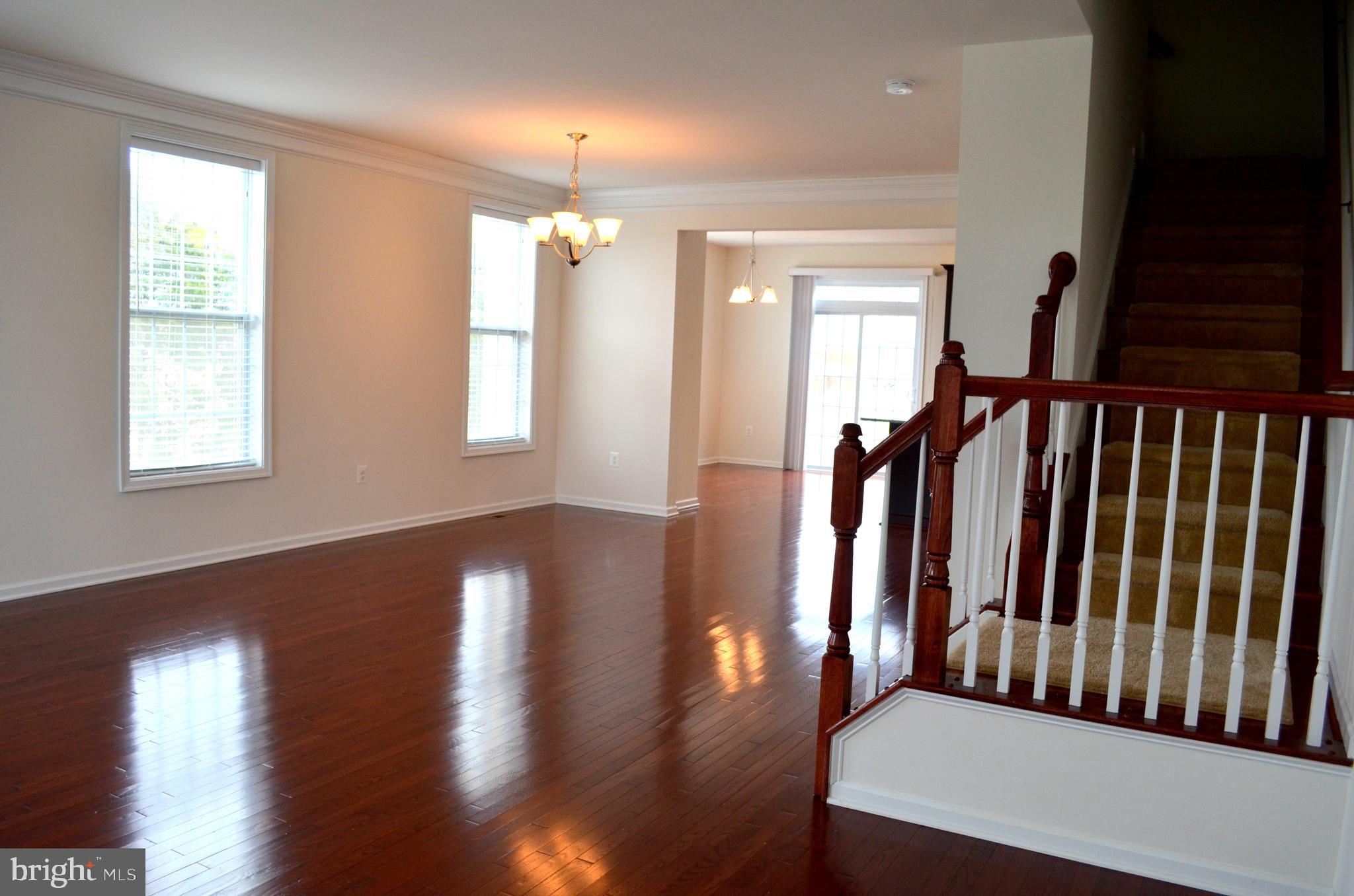 LOUDOUN VALLEY ESTATES 2 - Residential Lease