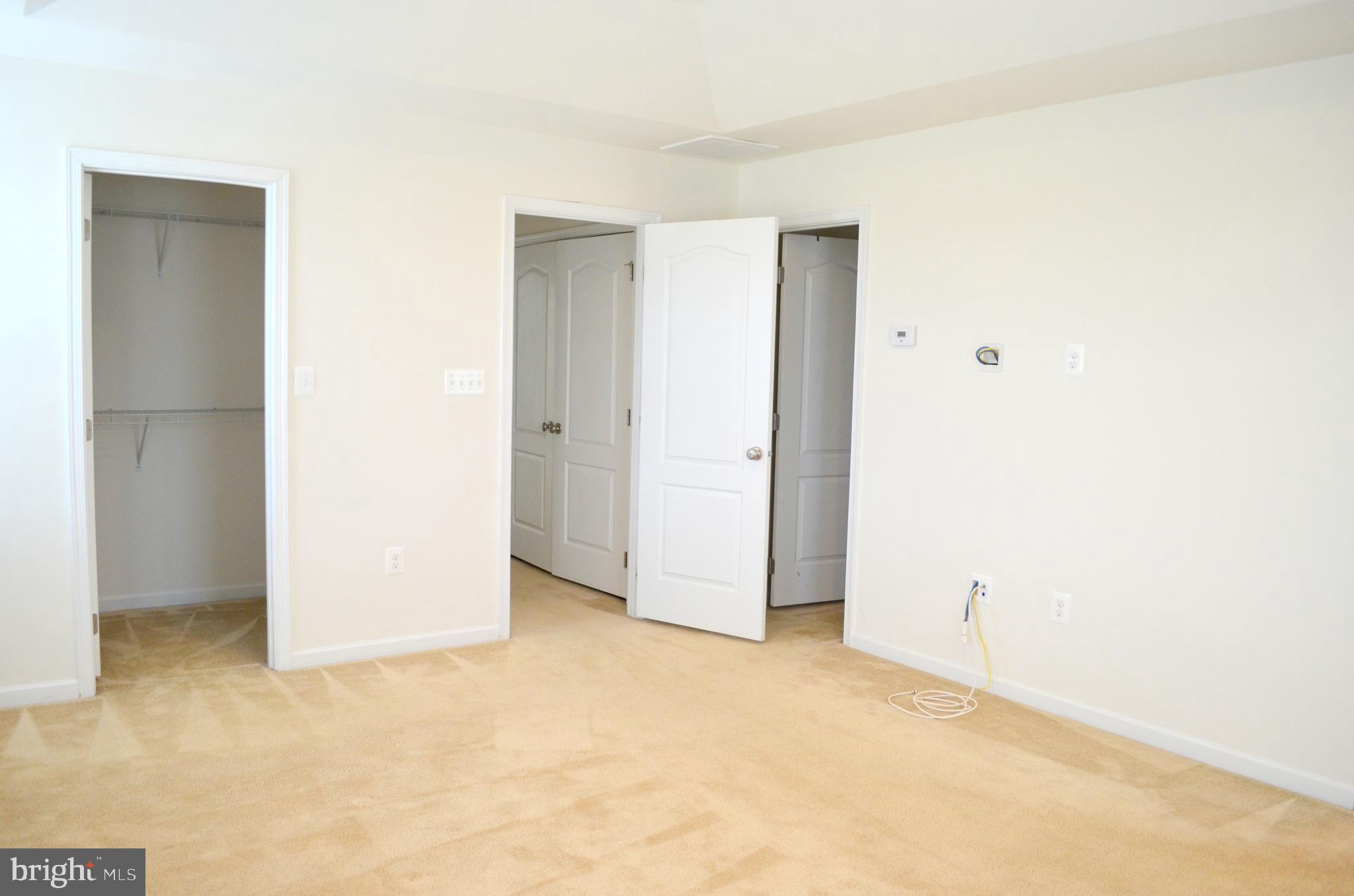 LOUDOUN VALLEY ESTATES 2 - Residential Lease