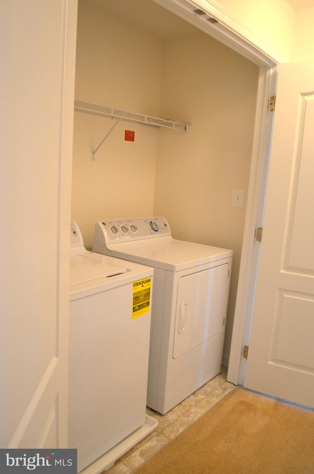 LOUDOUN VALLEY ESTATES 2 - Residential Lease