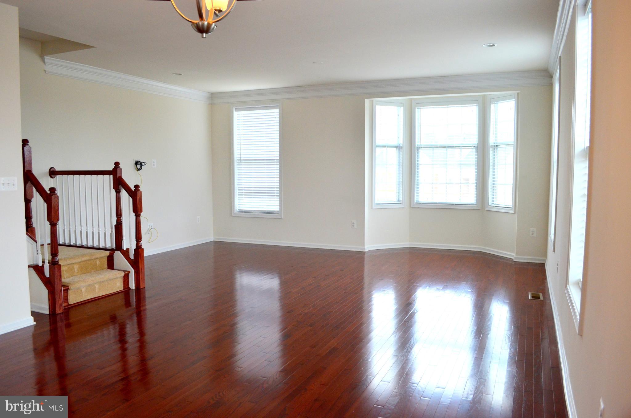 LOUDOUN VALLEY ESTATES 2 - Residential Lease