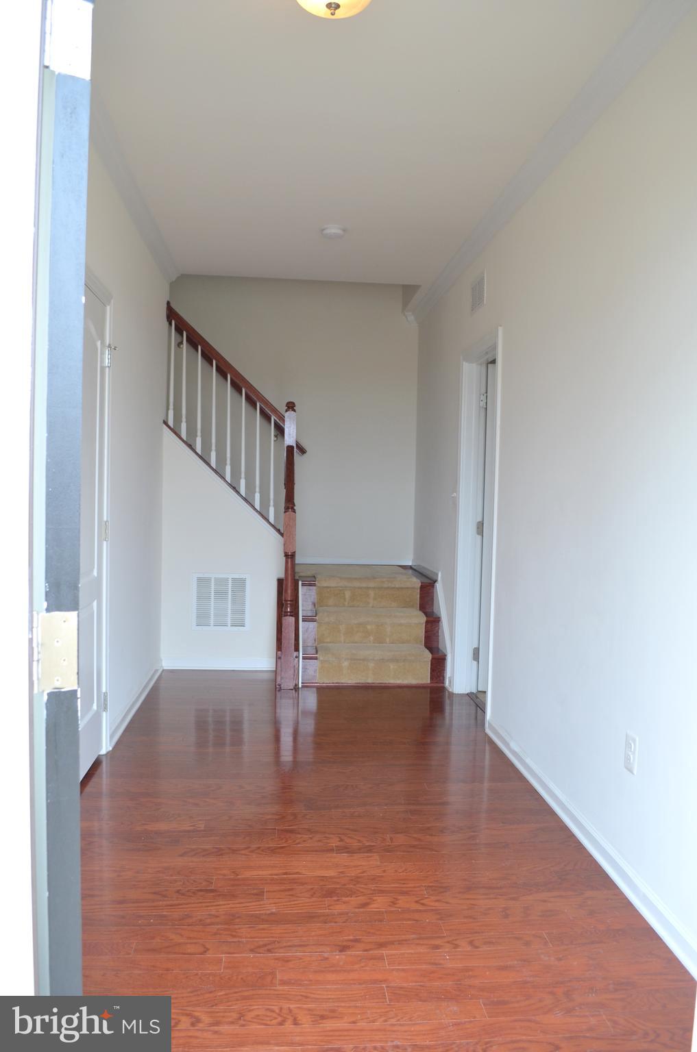 LOUDOUN VALLEY ESTATES 2 - Residential Lease