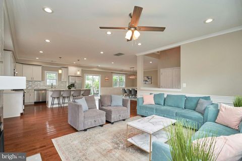 3244 BLUNDELL ROAD FALLS CHURCH VA 22042