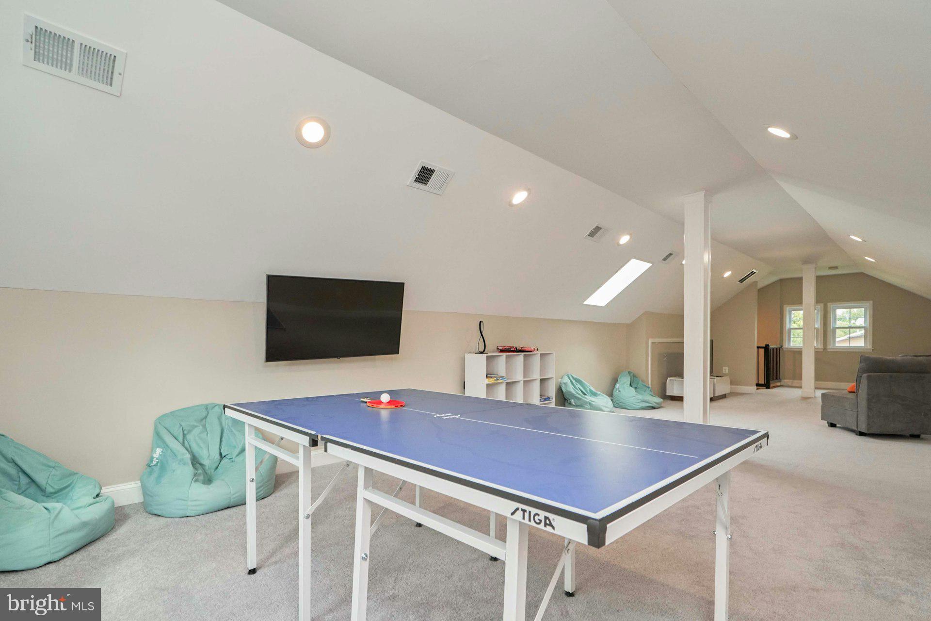 ANNALEE HEIGHTS - Residential