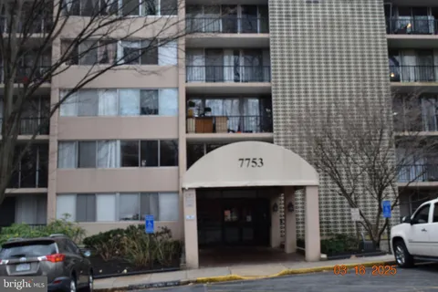7753 Patriot Drive Unit 28, Annandale, VA MLS: VAFX2231414