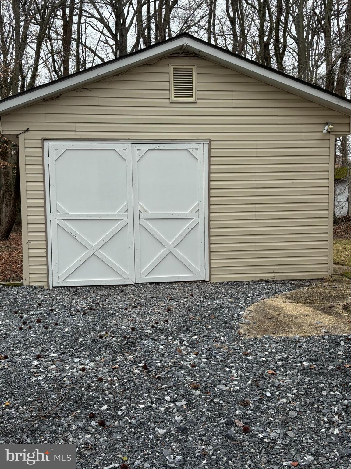 WOODLAND BEACH - Residential