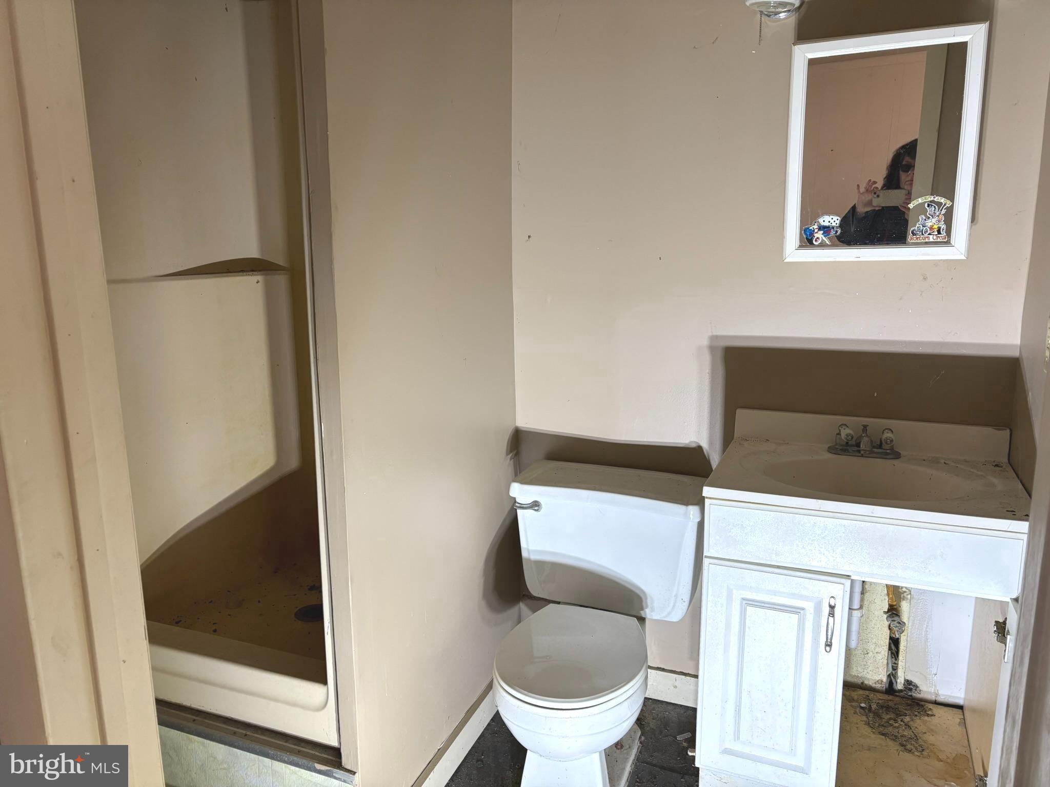 WOODLAND BEACH - Residential