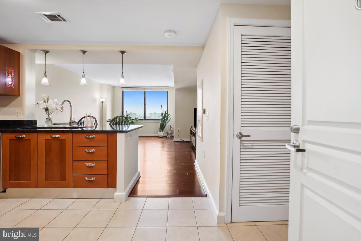 2451 MIDTOWN AVENUE 1108