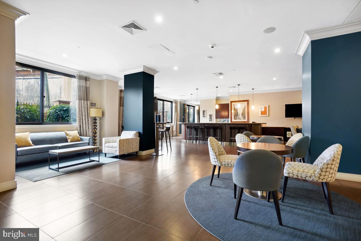 2451 MIDTOWN AVENUE 1108
