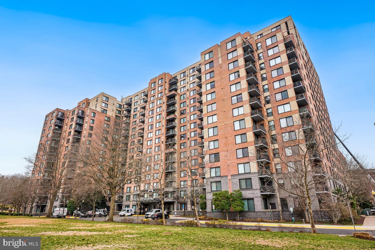 2451 MIDTOWN AVENUE 1108