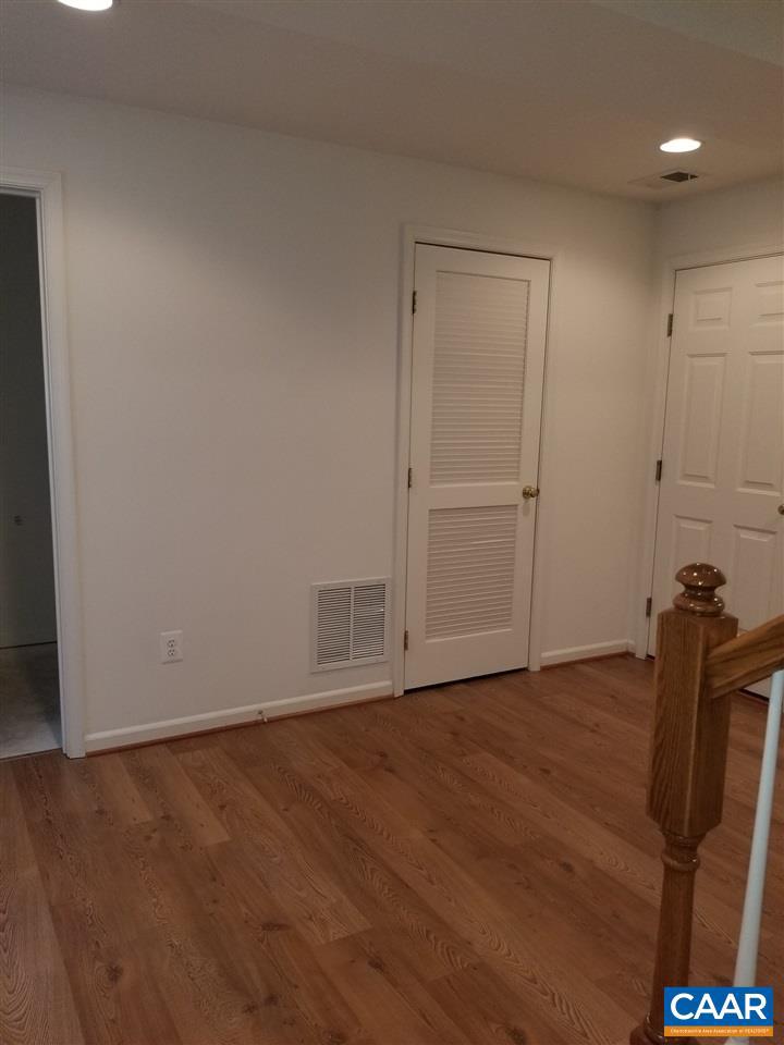 ABINGTON PLACE - Residential Lease