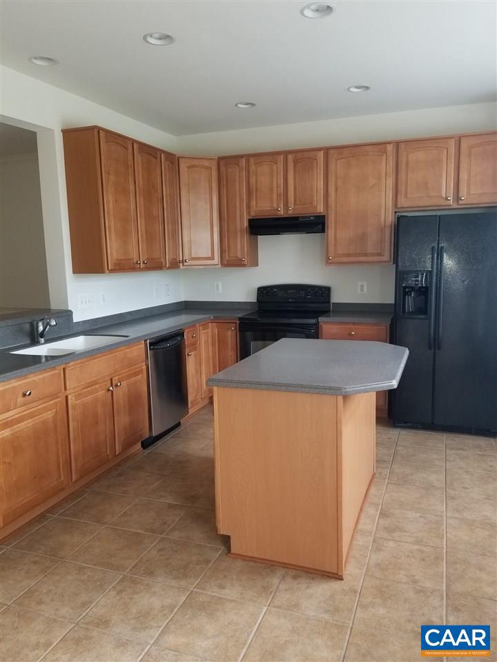 ABINGTON PLACE - Residential Lease