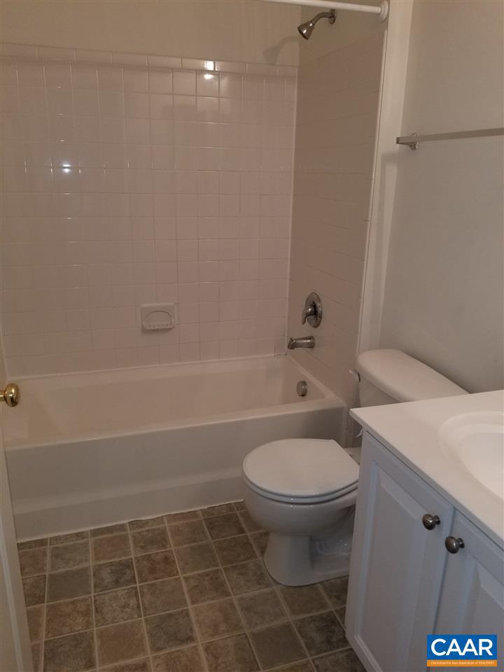 ABINGTON PLACE - Residential Lease