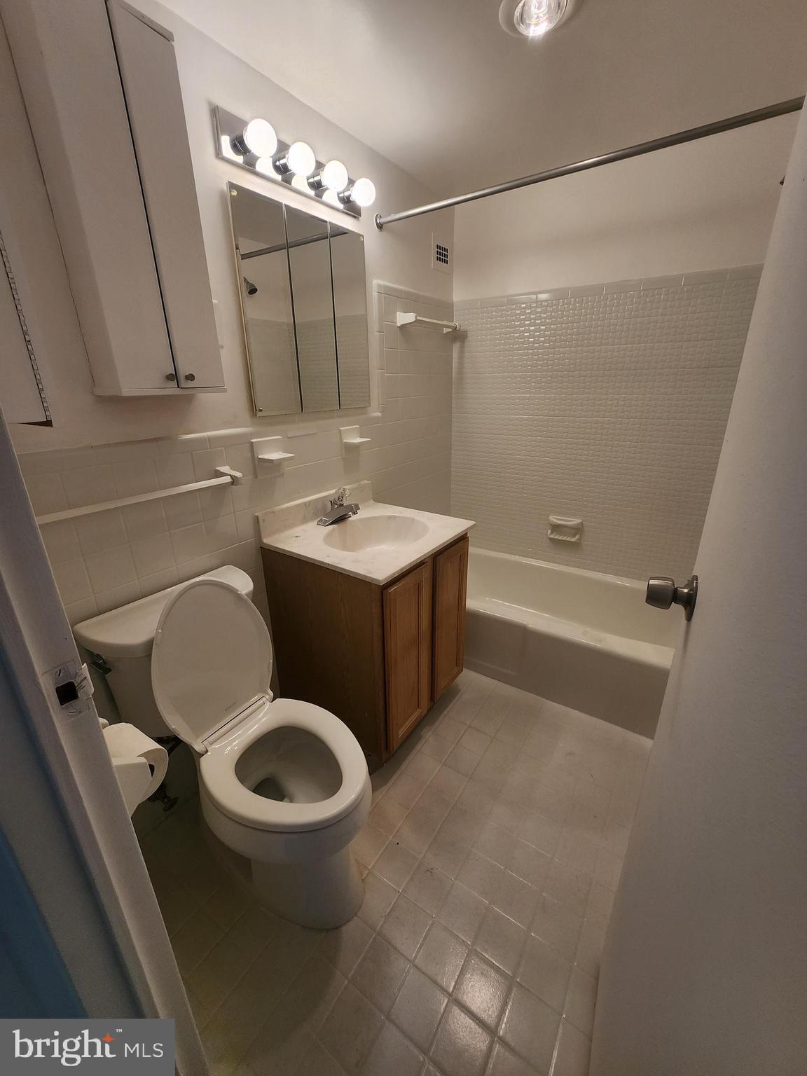 GROSVENOR PARK - Residential Lease