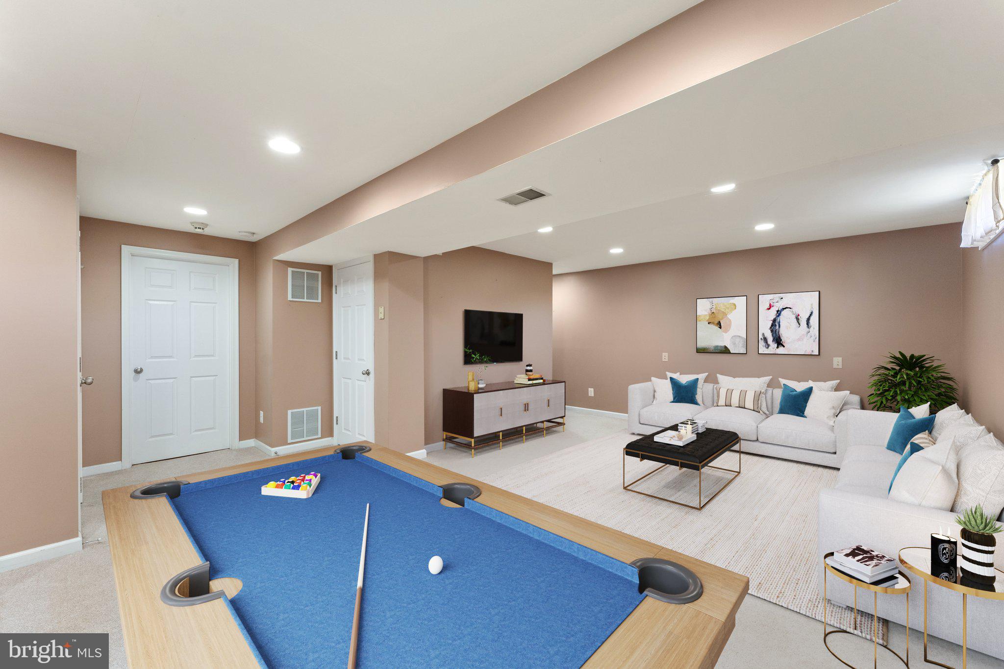 WELLINGTON/CLOVERHILL - Residential