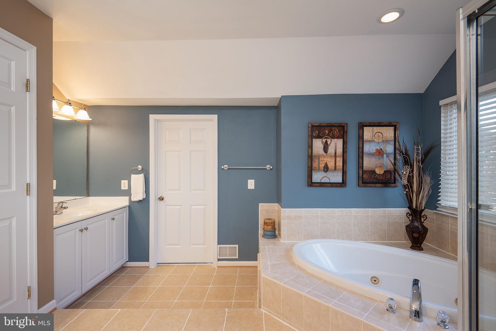 LEE'S PARKE - Residential