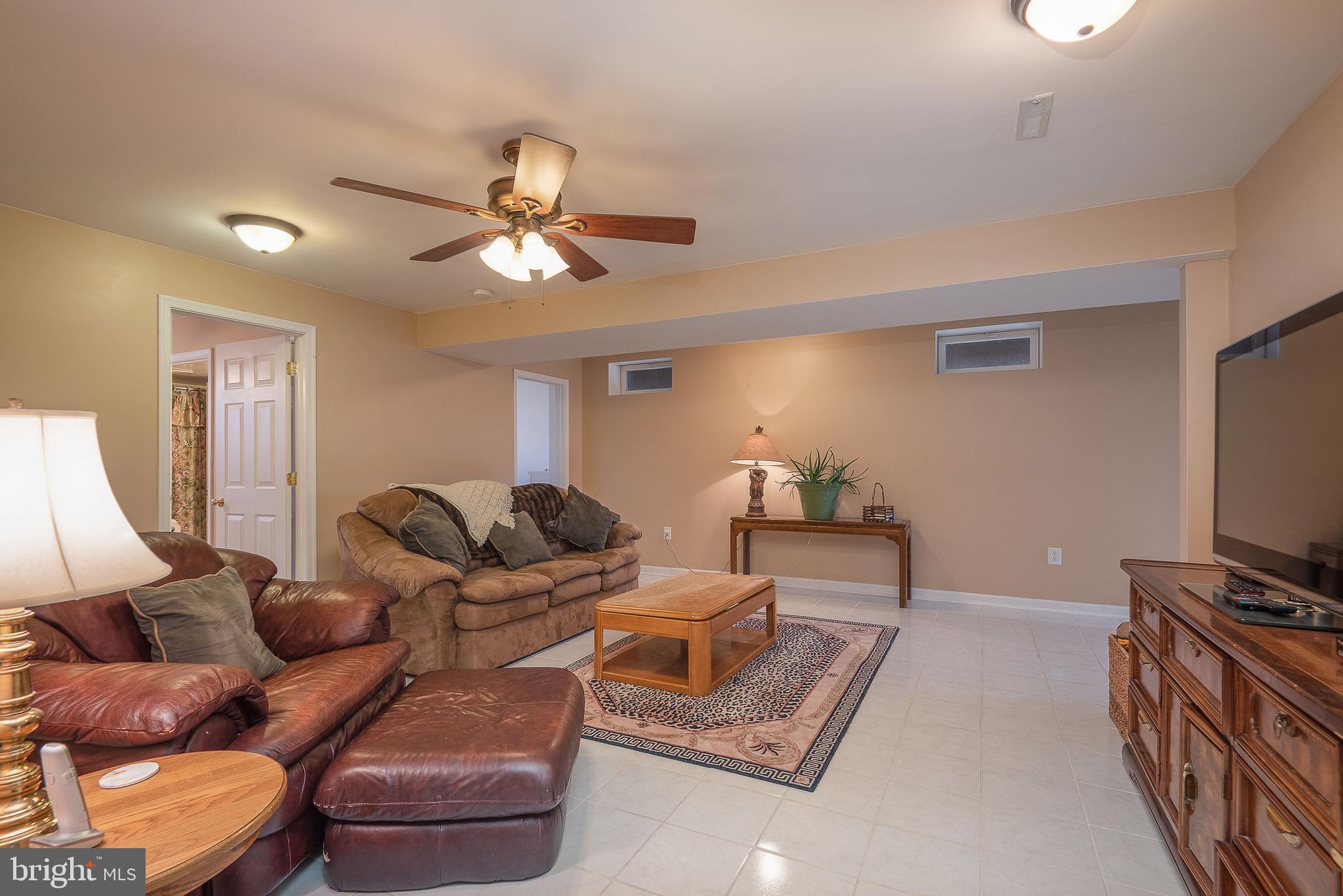 LEE'S PARKE - Residential