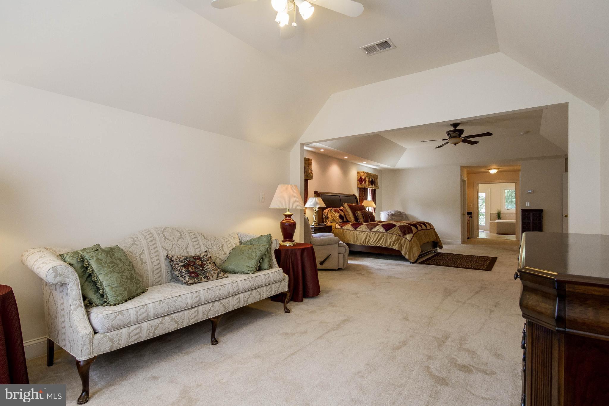 THE RIDINGS - Residential