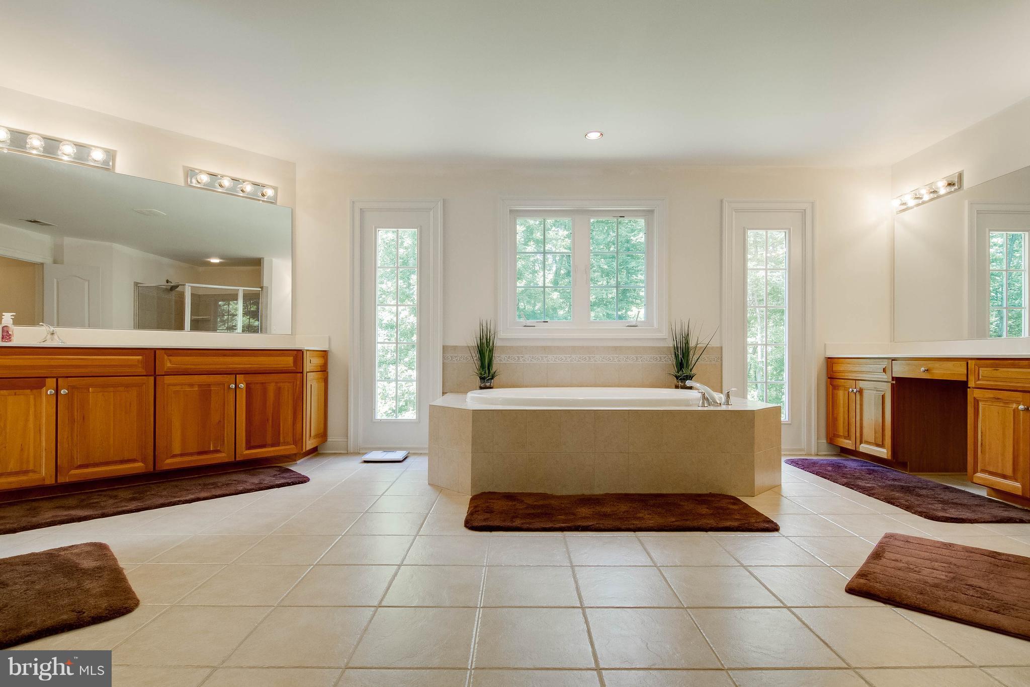 THE RIDINGS - Residential