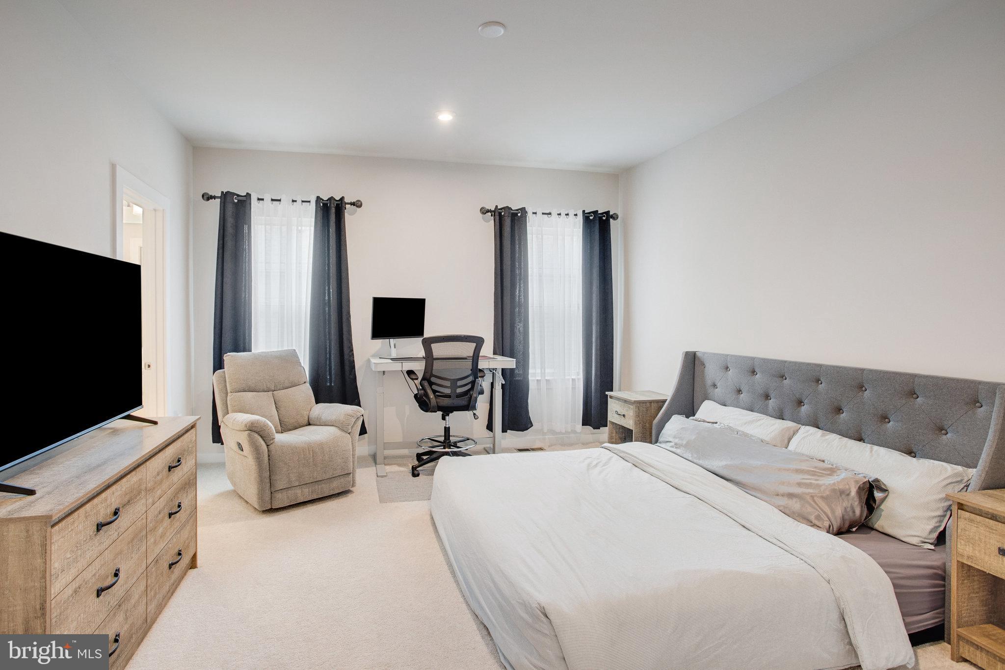 POTOMAC SHORES - Residential