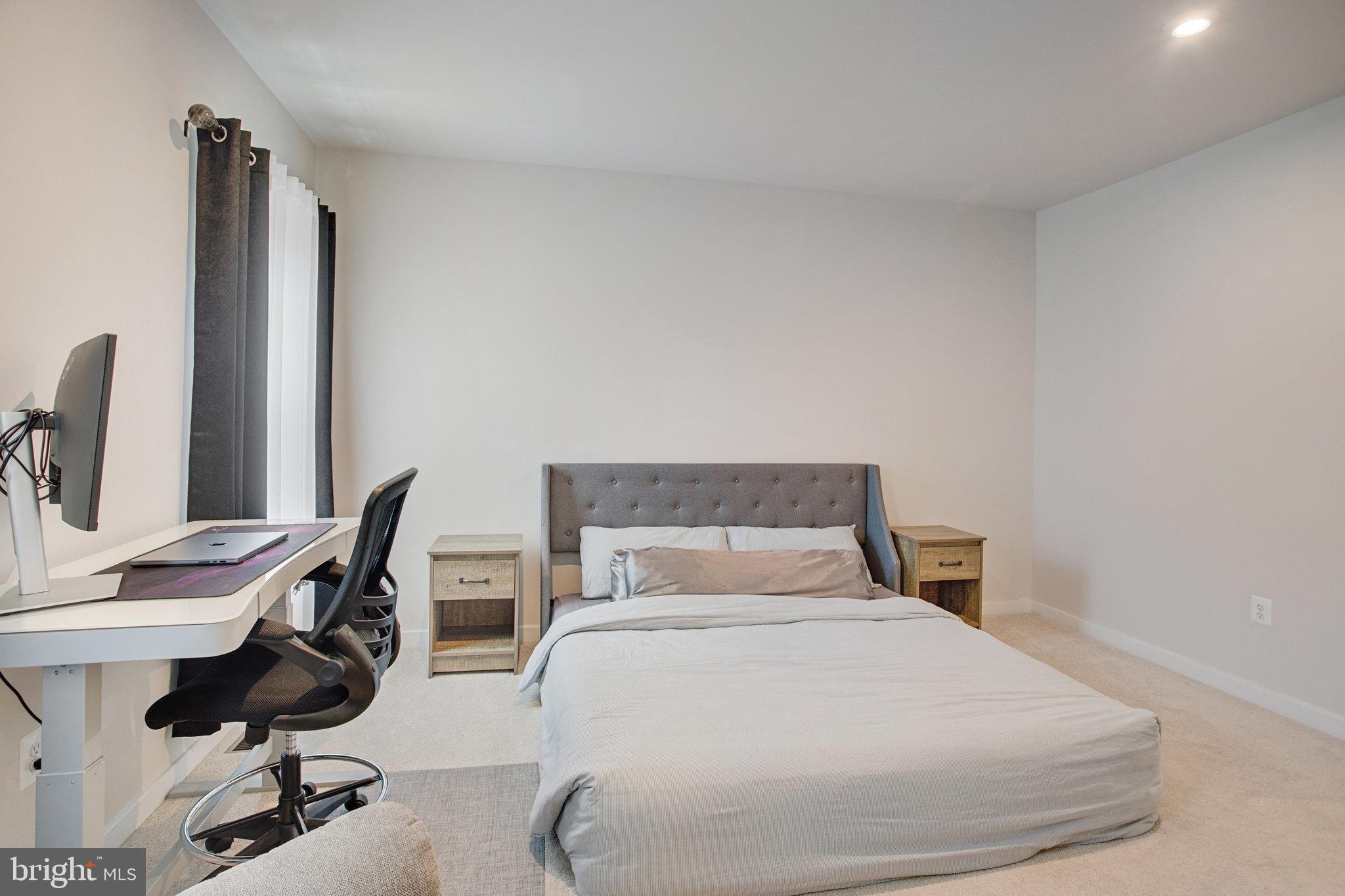 POTOMAC SHORES - Residential