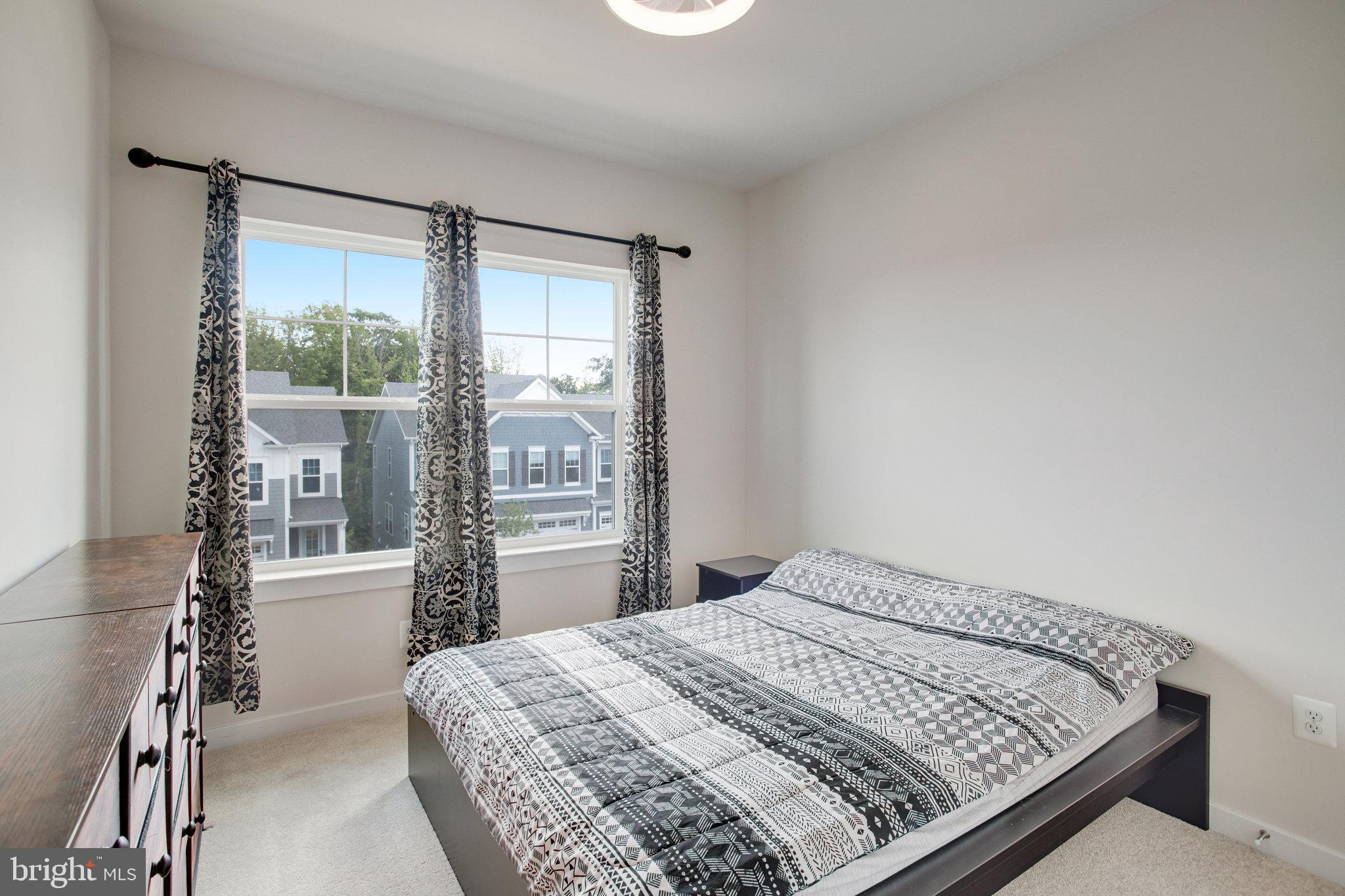 POTOMAC SHORES - Residential