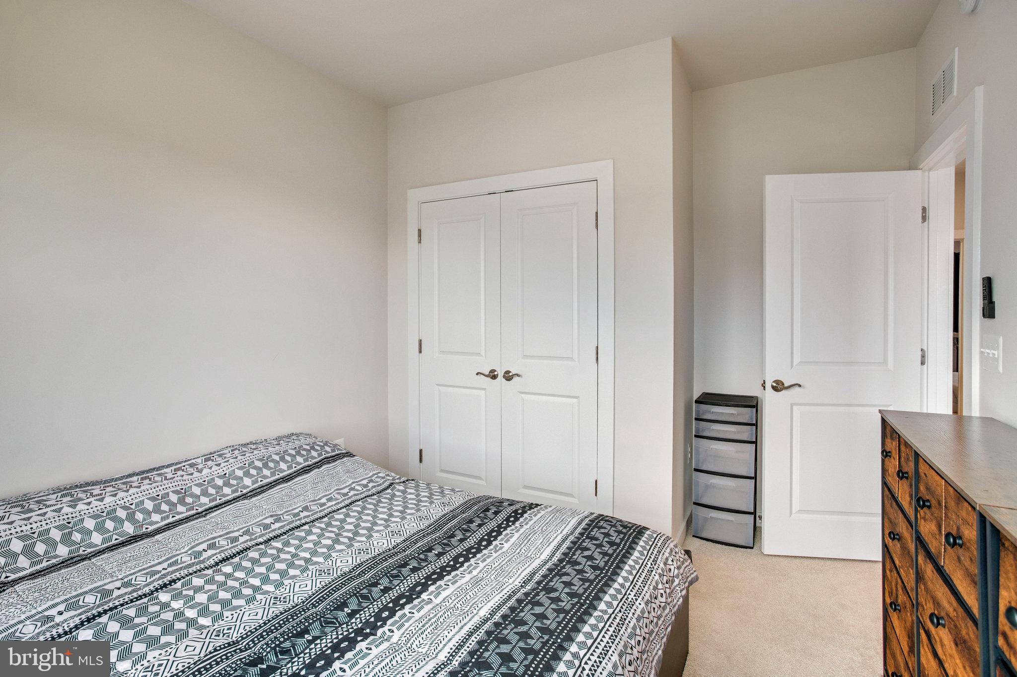 POTOMAC SHORES - Residential