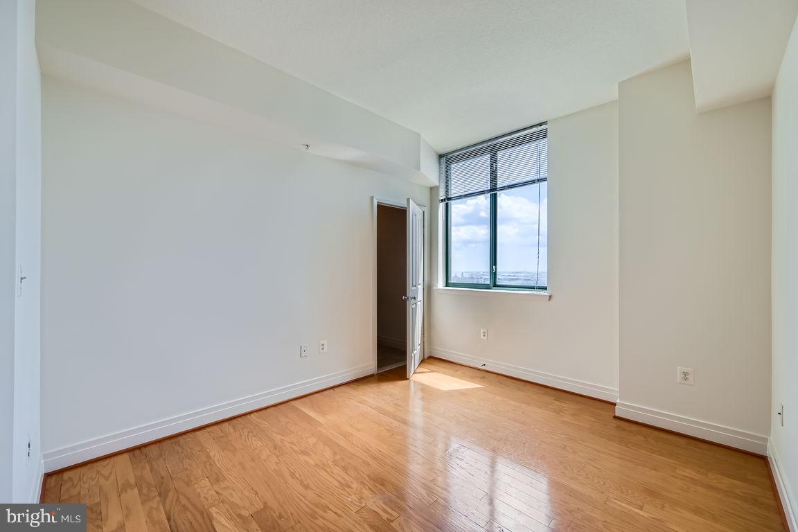 INNER HARBOR - Residential Lease