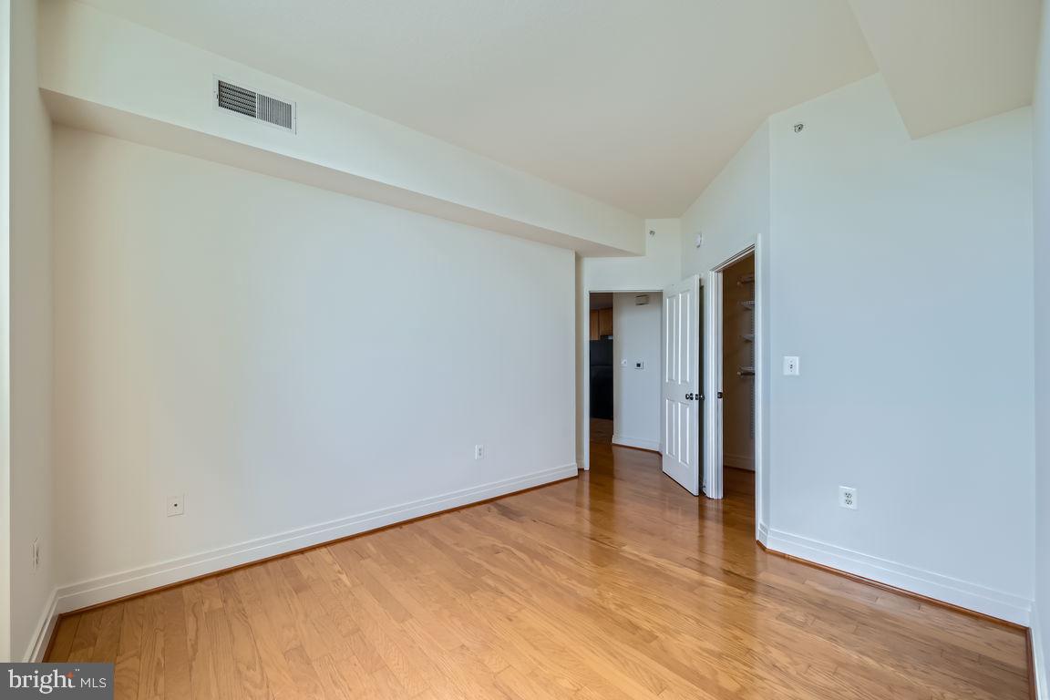 INNER HARBOR - Residential Lease