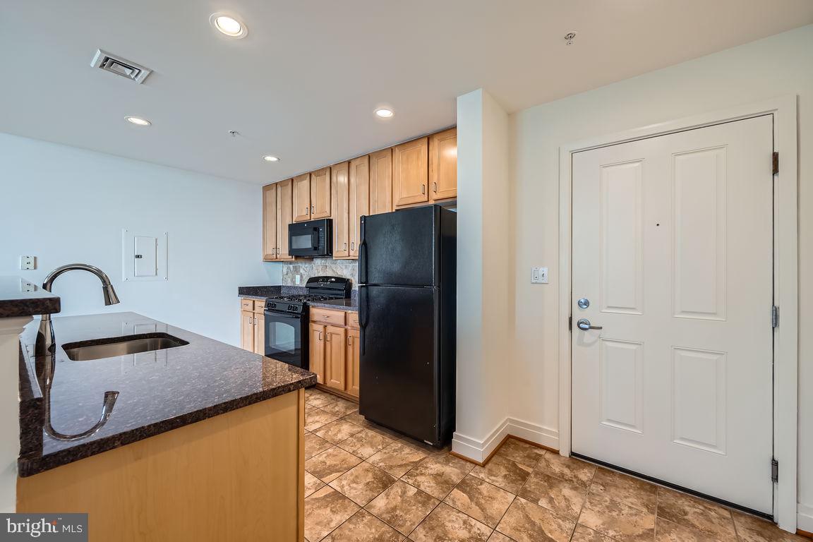 INNER HARBOR - Residential Lease