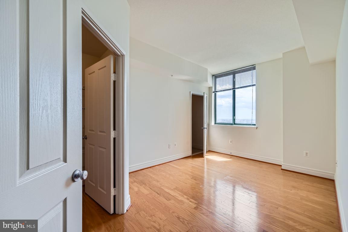INNER HARBOR - Residential Lease